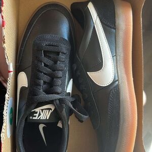 Nike Women’s Black Sneakers